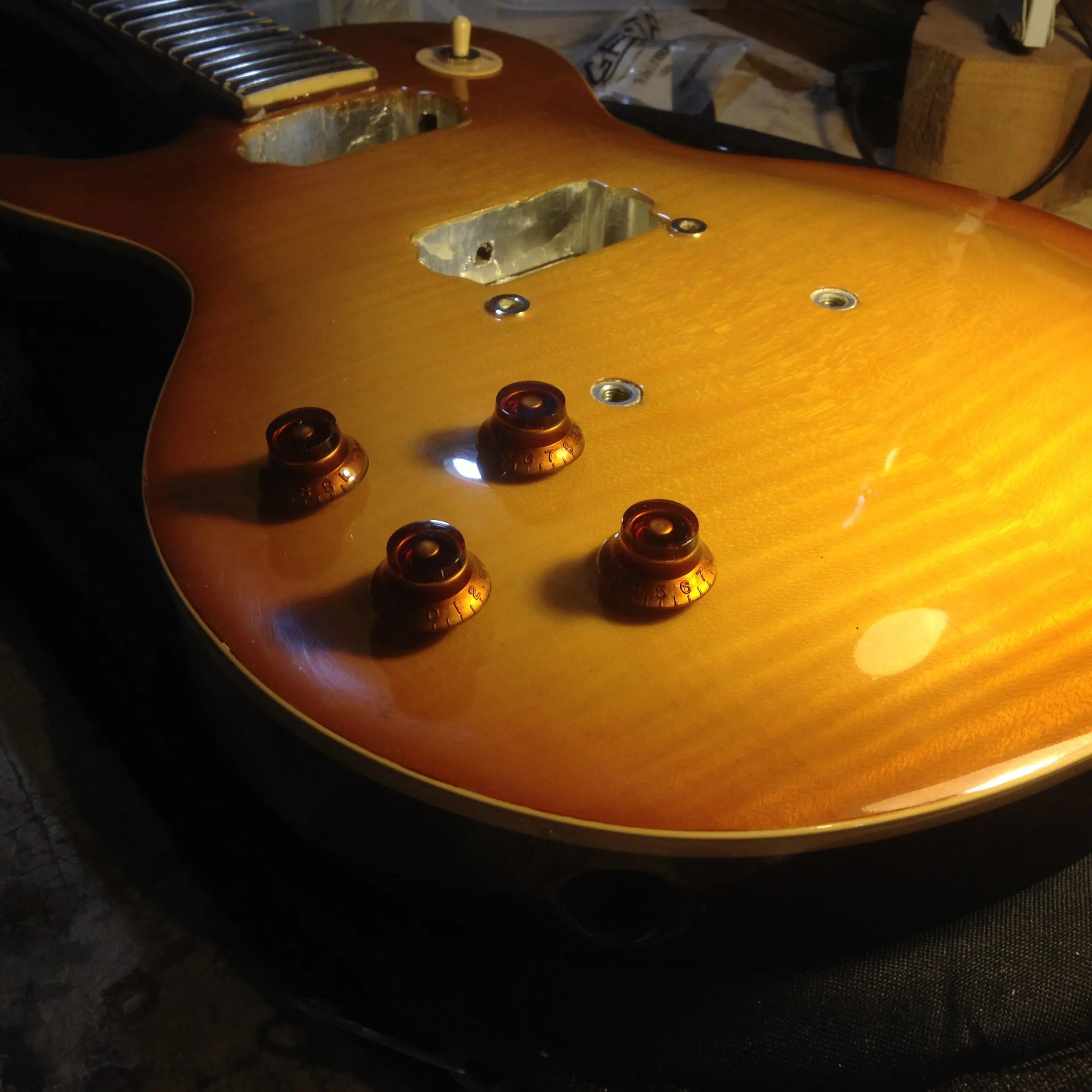 Me hice un guitarra electrica LP