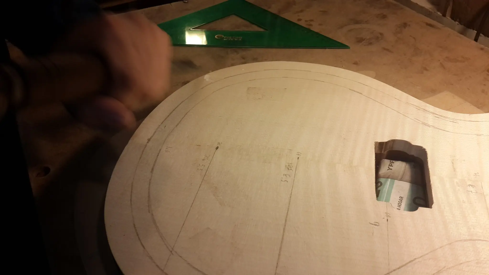 Me hice un guitarra electrica LP