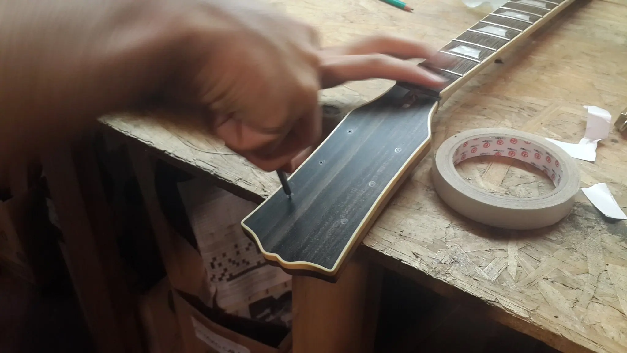 Me hice un guitarra electrica LP