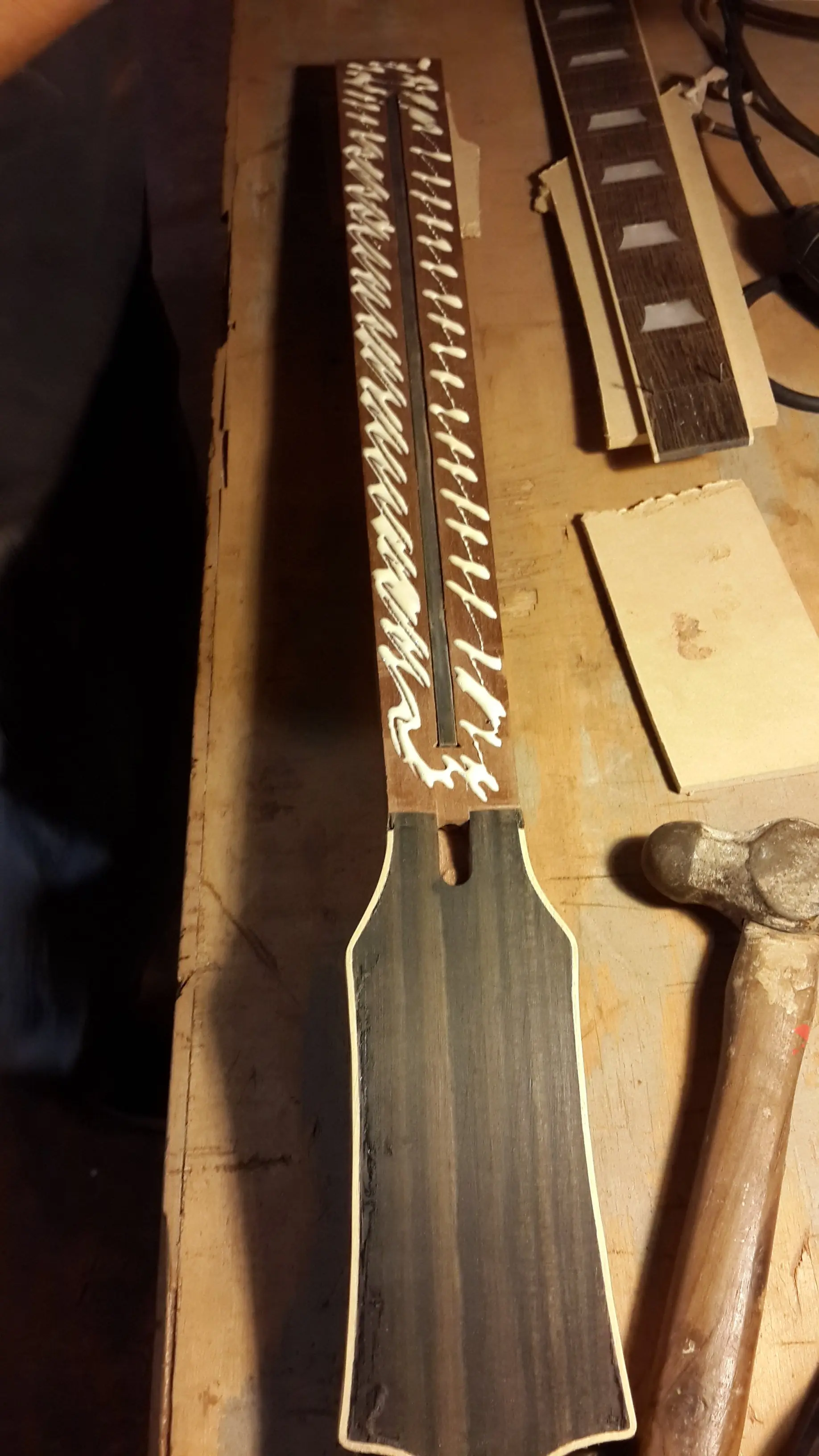 Me hice un guitarra electrica LP