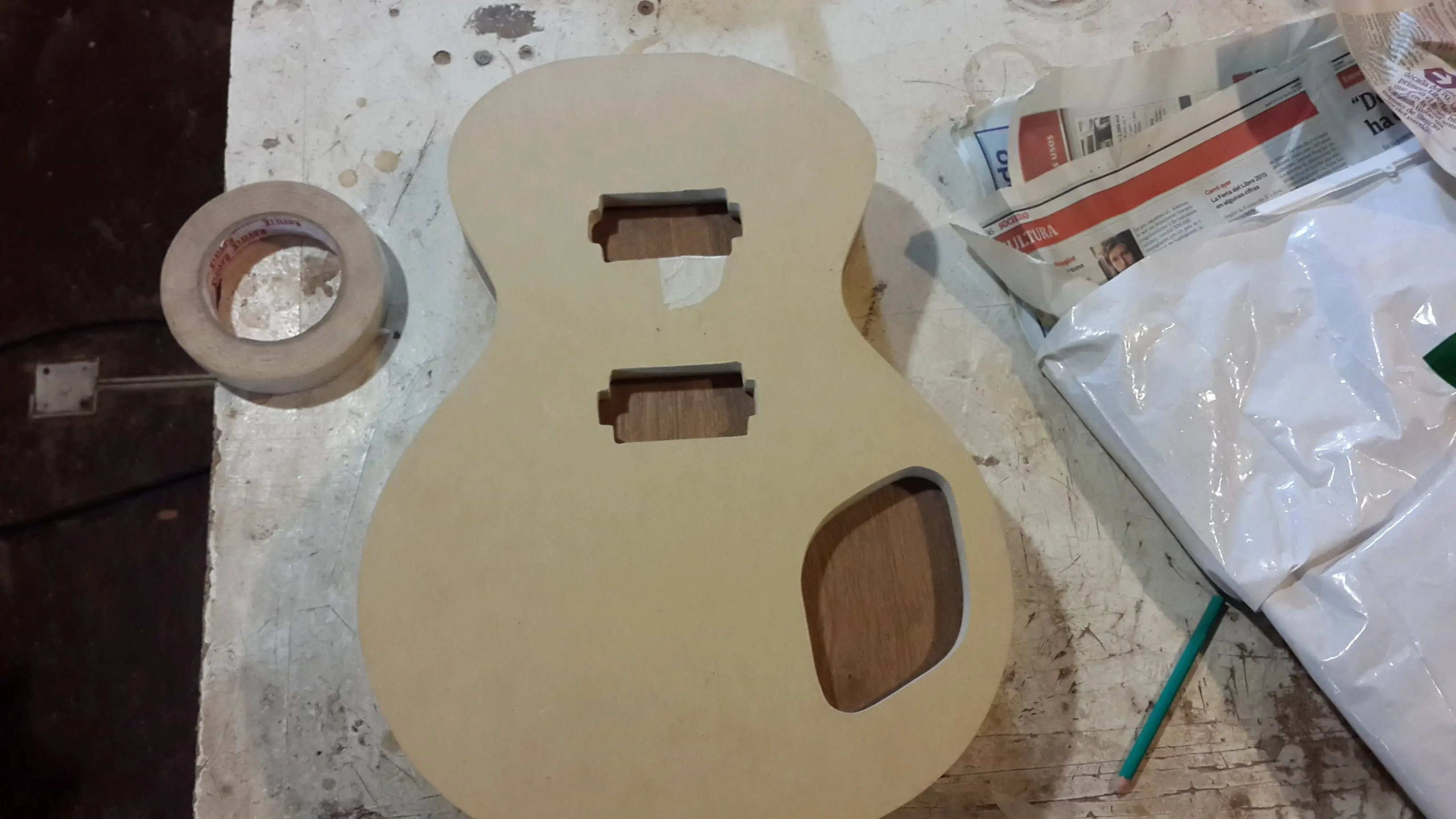 Me hice un guitarra electrica LP