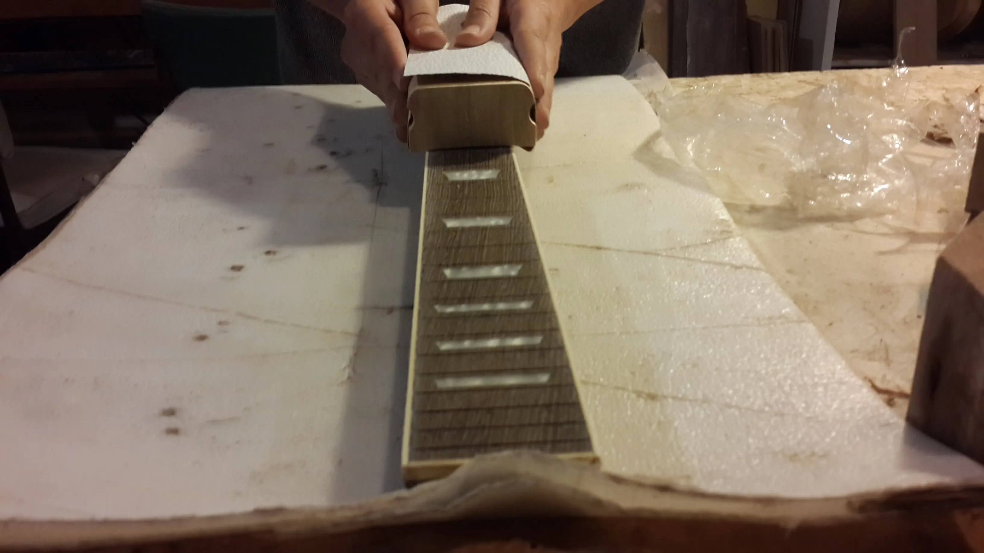 Me hice un guitarra electrica LP