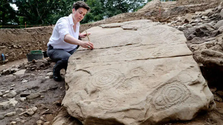 Descubren una tumba megalítica de 5.500 años en Irlanda