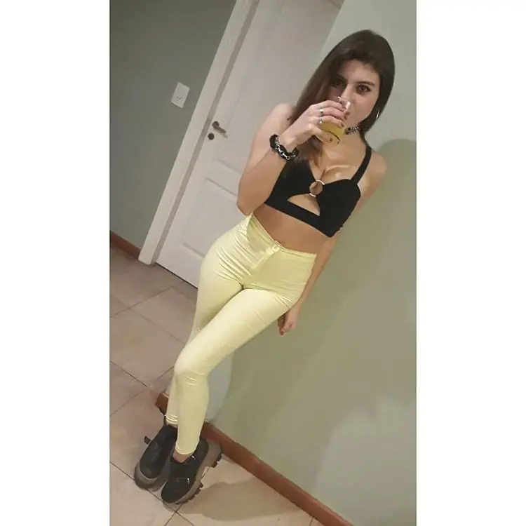 exige el nombre