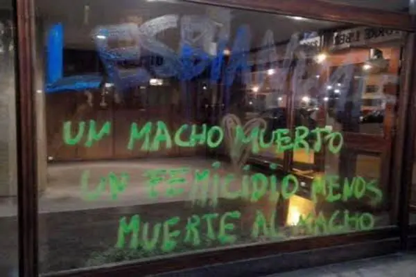 URGENTE: Feministas planean quema de iglesias y masacres