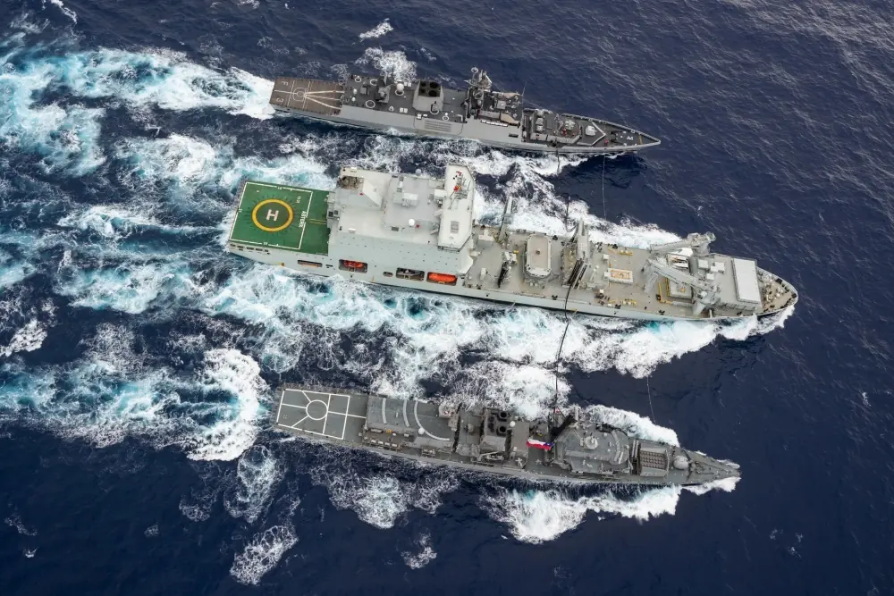 [ACH] Al Mando del Ejercicio Naval mas Grande del Mundo