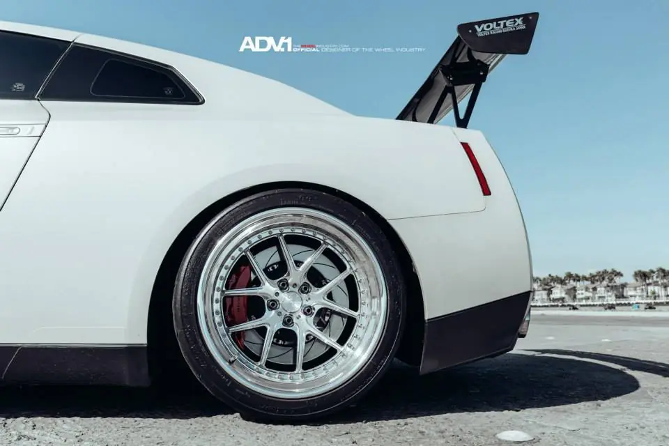 Nissan GT-R con llantas ADV1 Wheels