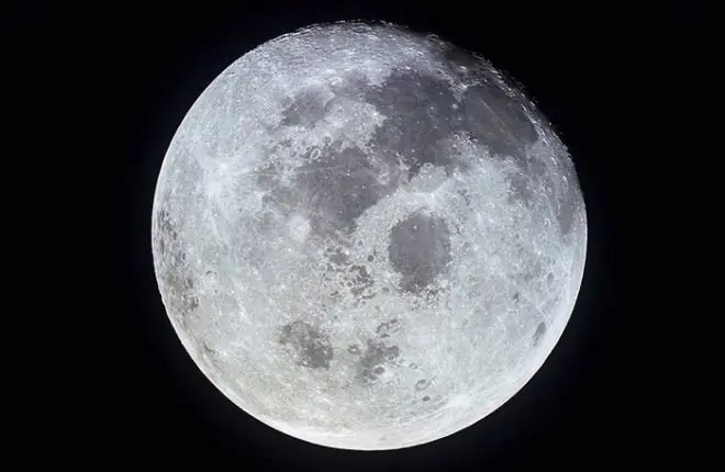 10 Curiosidades sobre la Luna