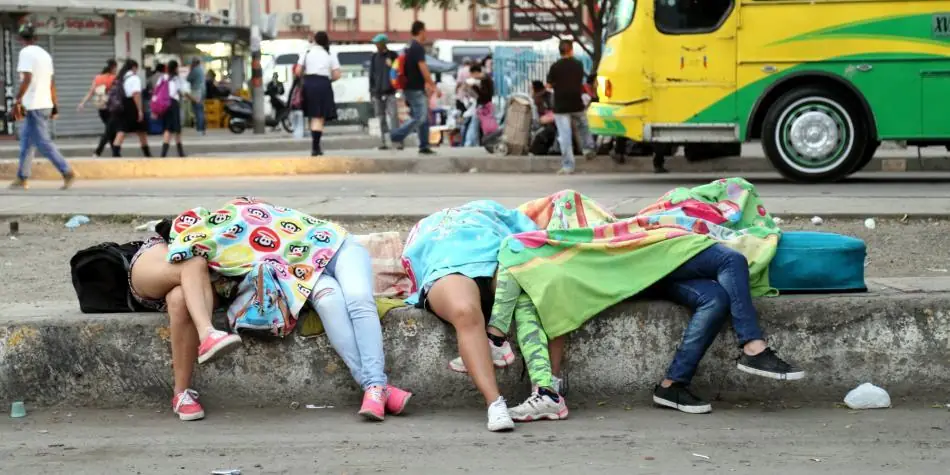 Colombia se lleno de venezolanos, cual es la solucion?