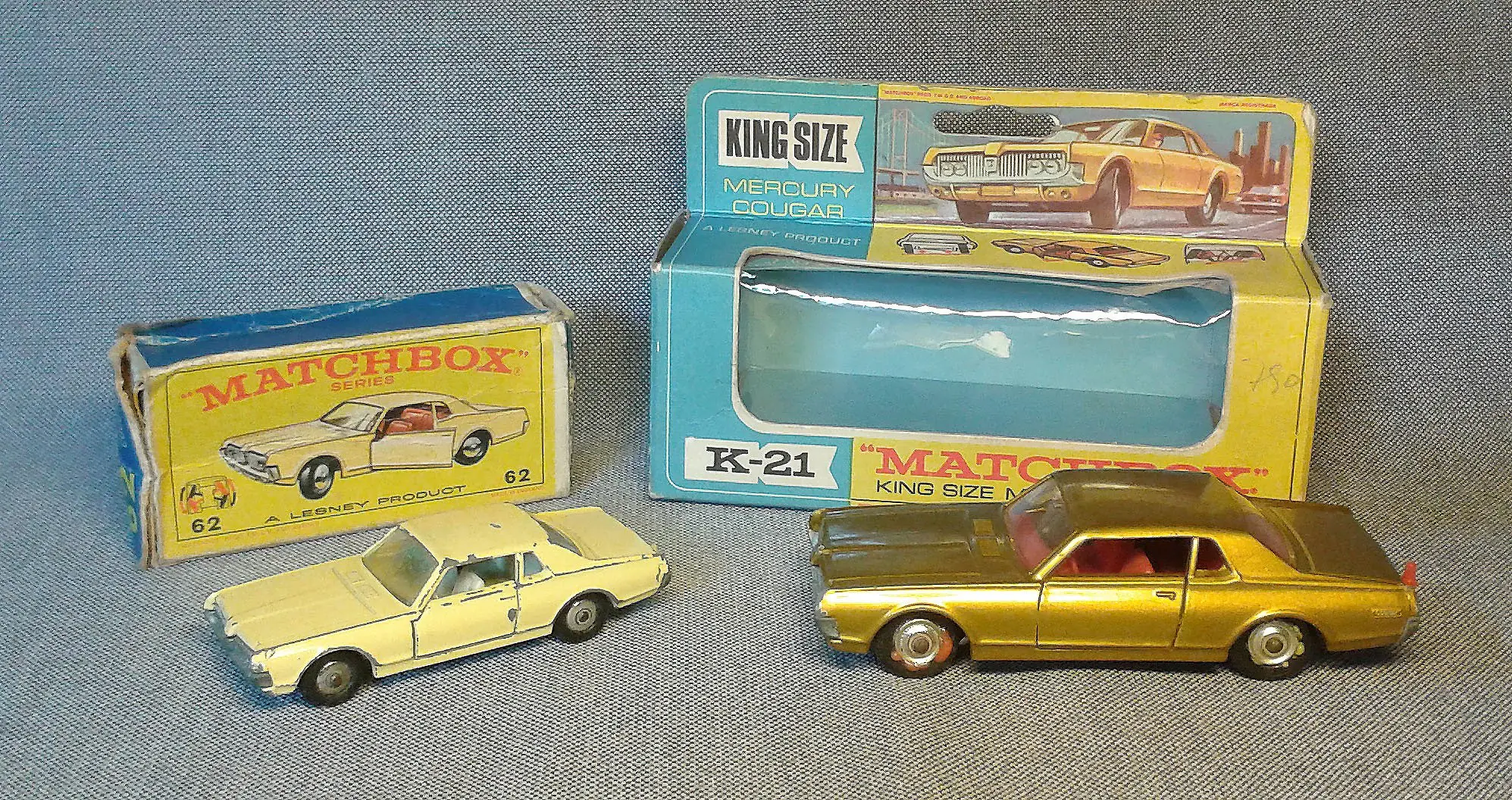 Dos Mercury Cougar, dos tamaños