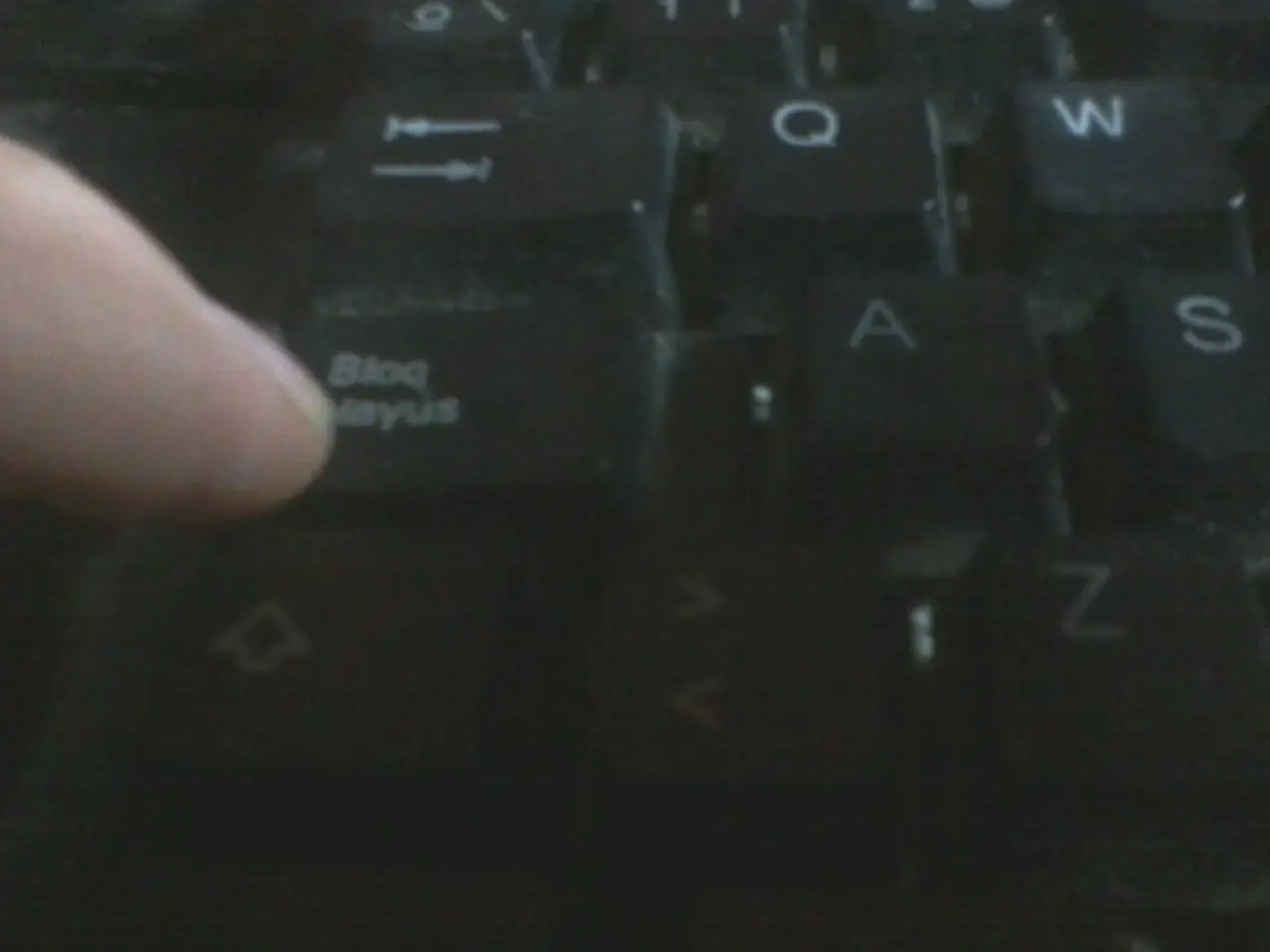 Como activar y desactivar Bloq Mayús