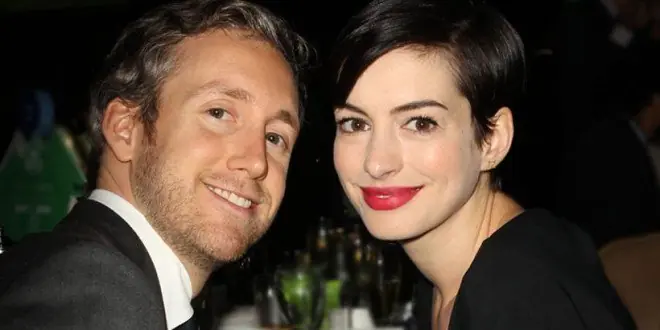 13 Celebridades de Hollywood que se casaron con un fan