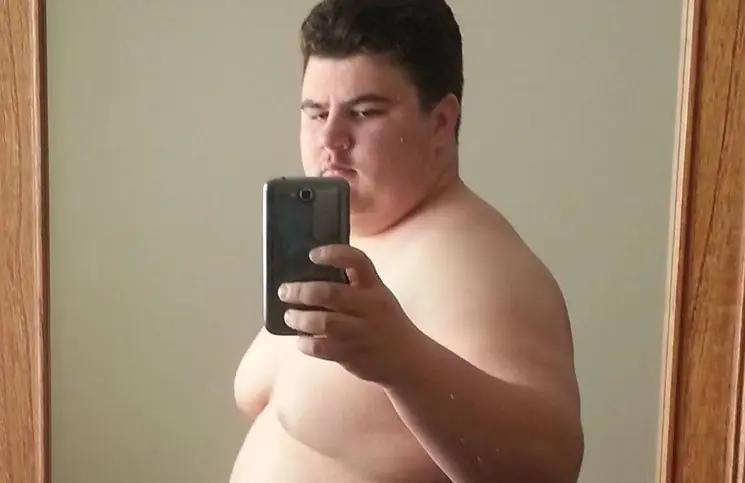 El impresionante cambio físico de un joven que pesaba 142 kg