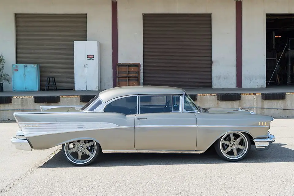 Chevrolet Bel Air con llantas Forgiato