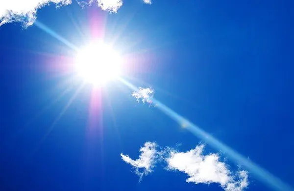 El Sol no es lo que nos dicen [nos mienten]