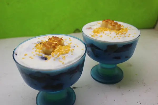 Higos con yogurt y oro