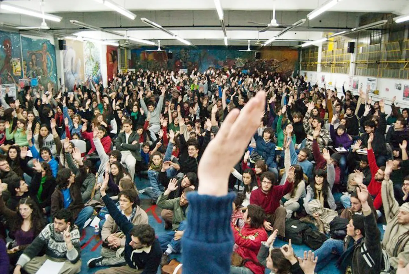 Como son las tomas de escuelas y universidades. Opinión