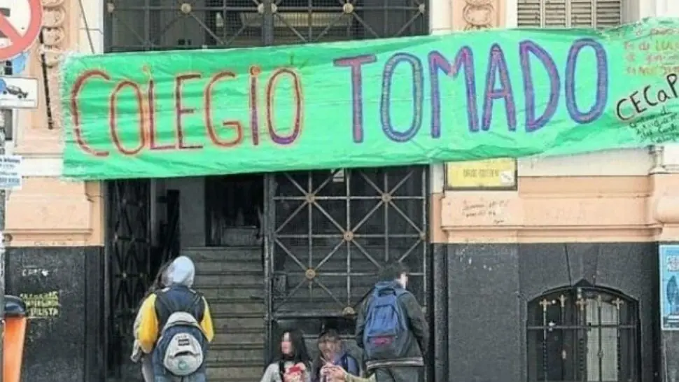 Como son las tomas de escuelas y universidades. Opinión