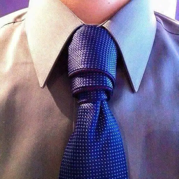 como atarse la corbata