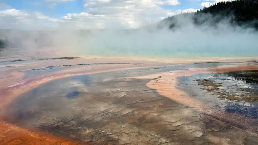 Fuente termal de Yellowstone erupciona luego de 14 años