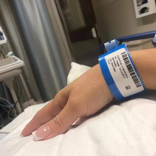 Famosos q impactaron al compartir sus foto desde el hospital
