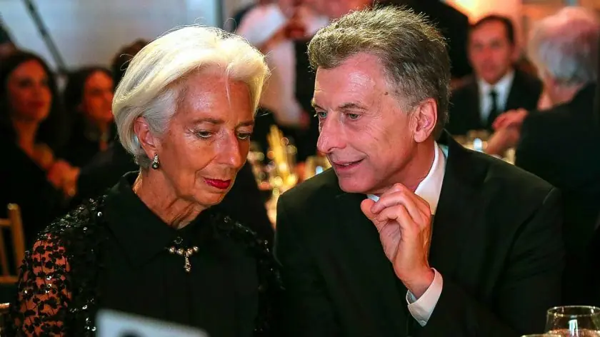 Macri: Argentinos enamorados del FMI
