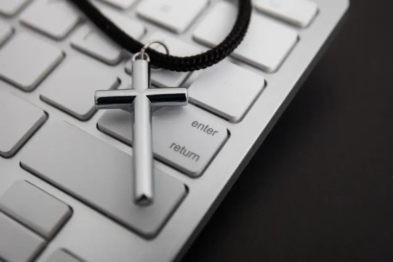 Internet tiene un santo al que le puedes rezar?