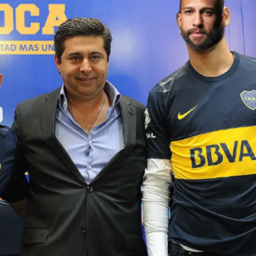 Ultimo momento: Tim Howard se acerca a Boca!