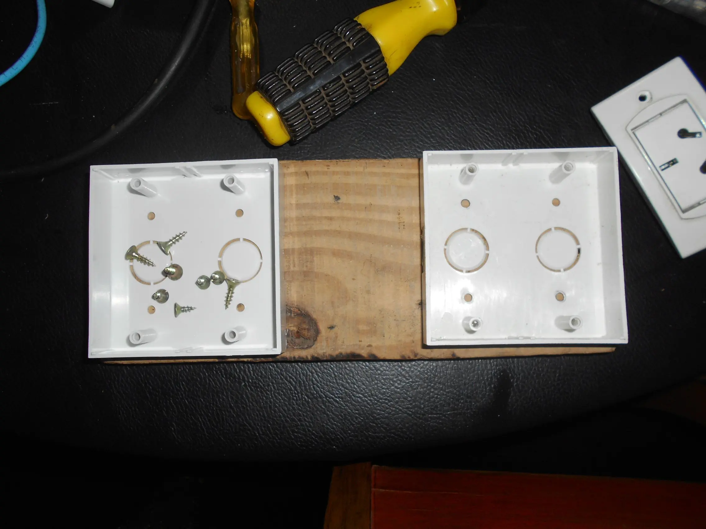 Me arme una zapatilla eléctrica y te lo tromues