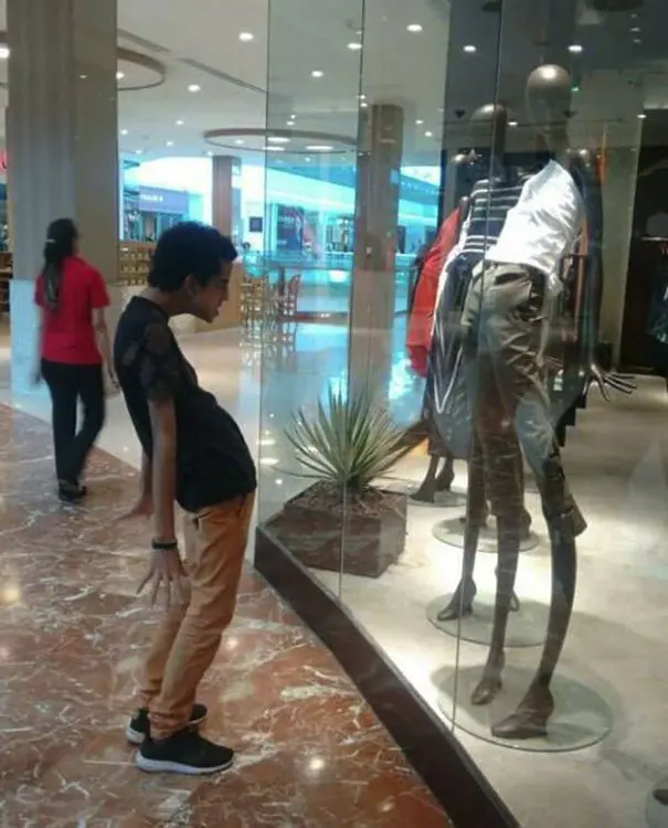 14 Fotos de maniquíes muy locos que te sacarán una carcajada