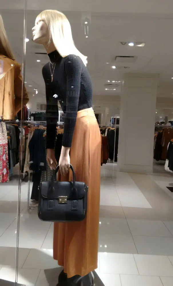 14 Fotos de maniquíes muy locos que te sacarán una carcajada