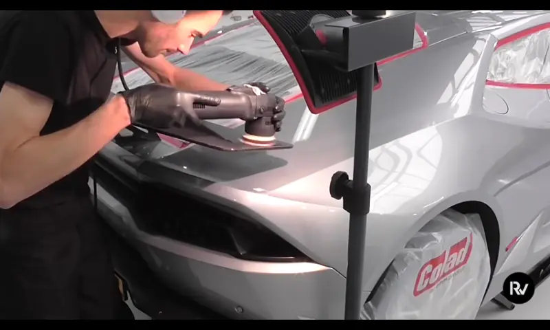 Asi se lava un Lamborghini