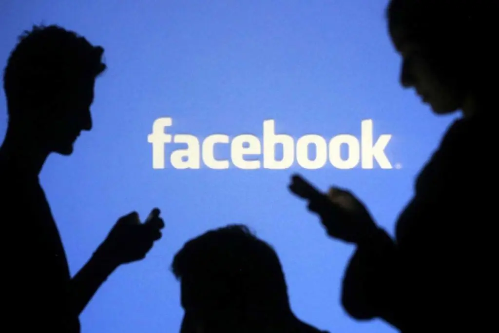 Facebook lanza cámara inteligente para videollamadas