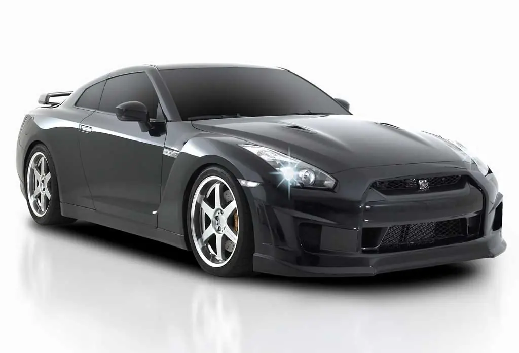 Nissan GT-R con nuevo kit aerodinamico by Vorsteiner