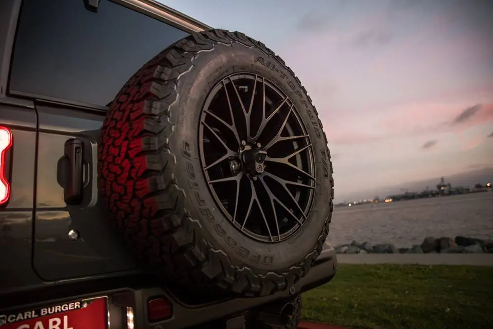 Jeep Wrangler con llantas Zito Wheels